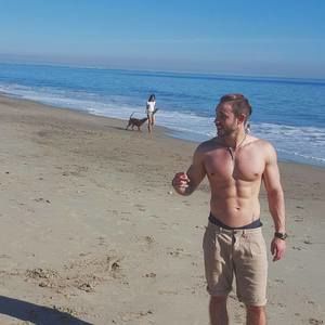 Meet your Posher, Efi